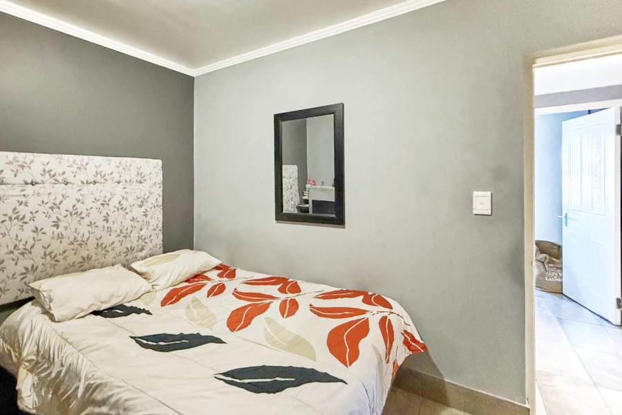 2 Bedroom Property for Sale in Royal Ascot Western Cape